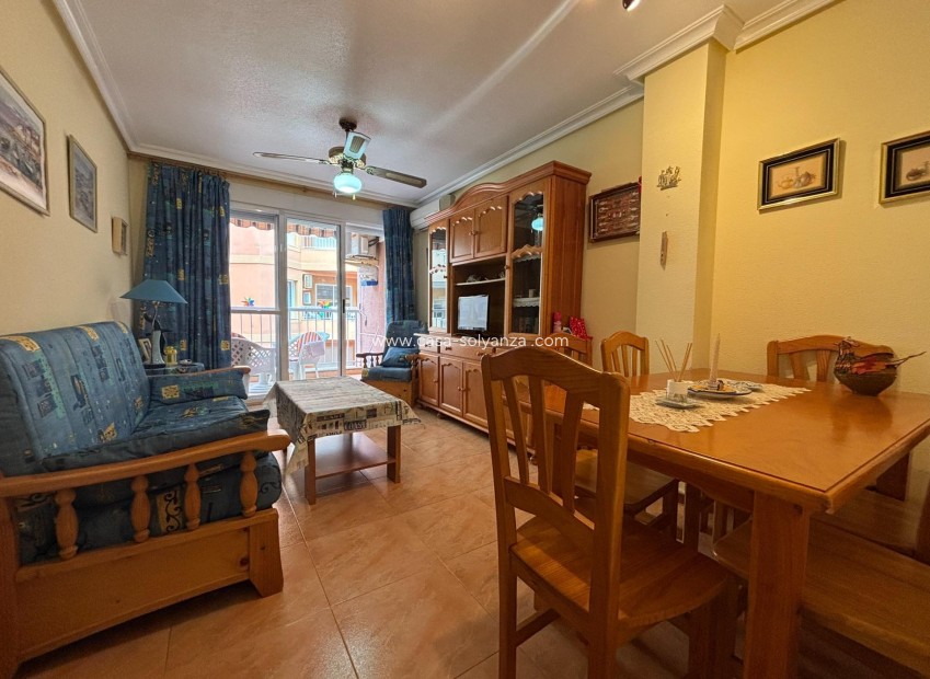 Resale - Apartment / flat - Torrevieja - Playa de los Locos