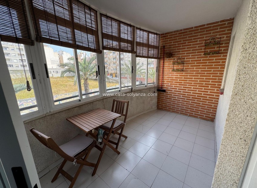 Resale - Apartment / flat - Torrevieja - Playa de los Locos