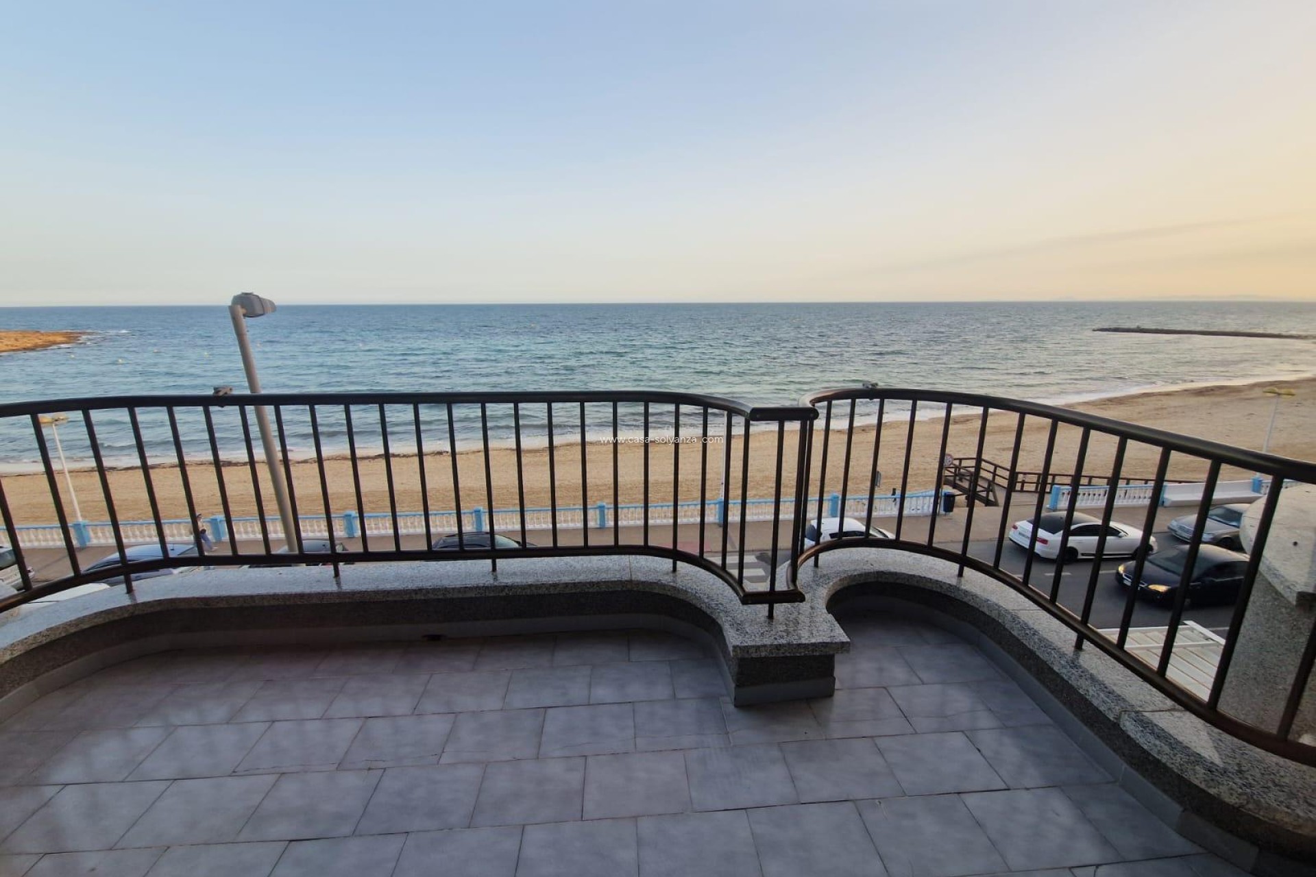 Resale - Apartment / flat - Torrevieja - Playa de los Locos