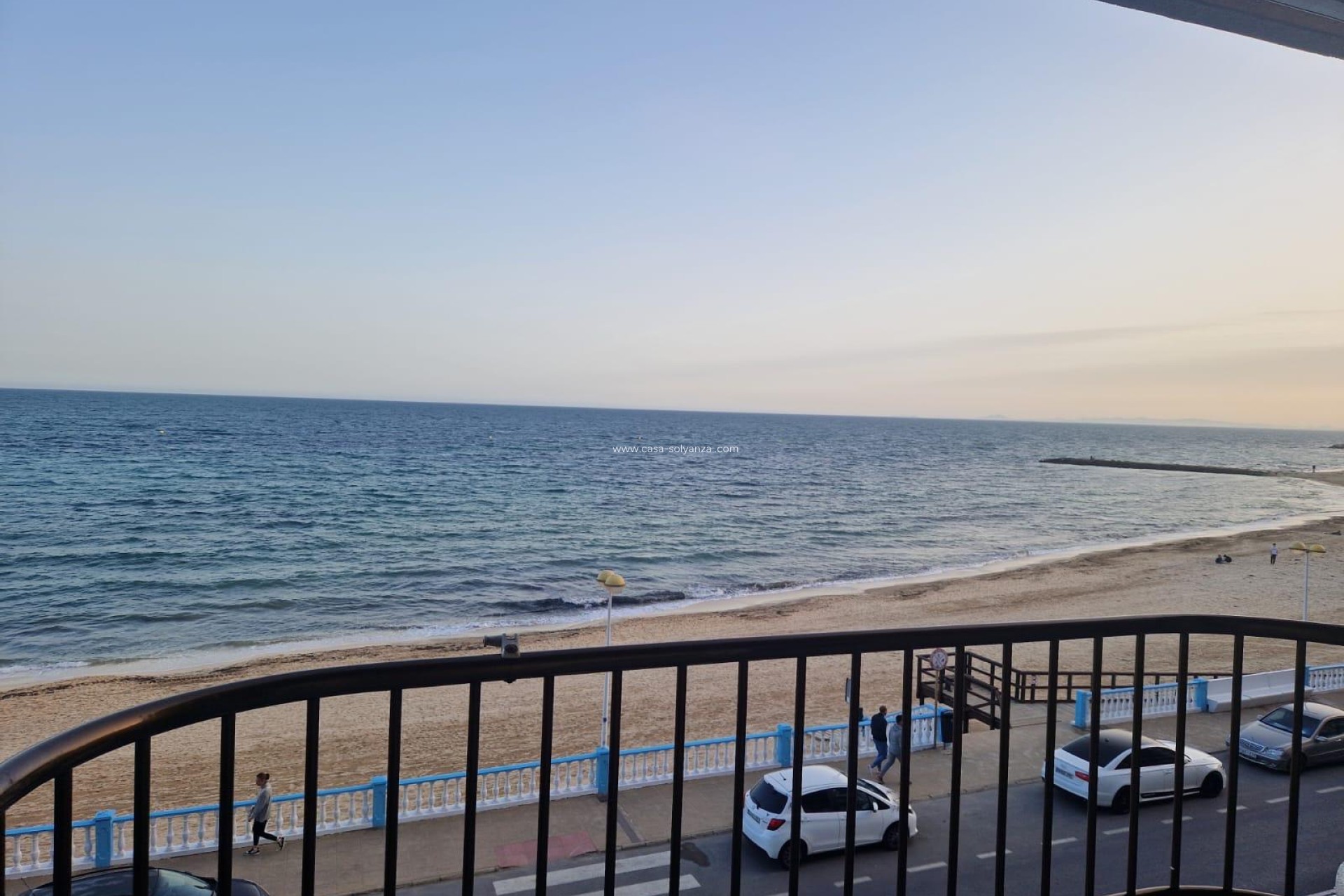 Resale - Apartment / flat - Torrevieja - Playa de los Locos