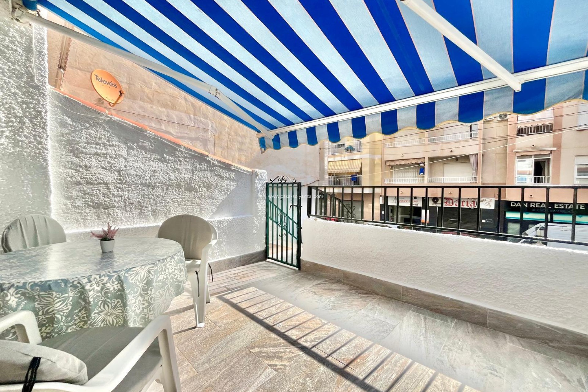 Resale - Apartment / flat - Torrevieja - Playa de los Locos