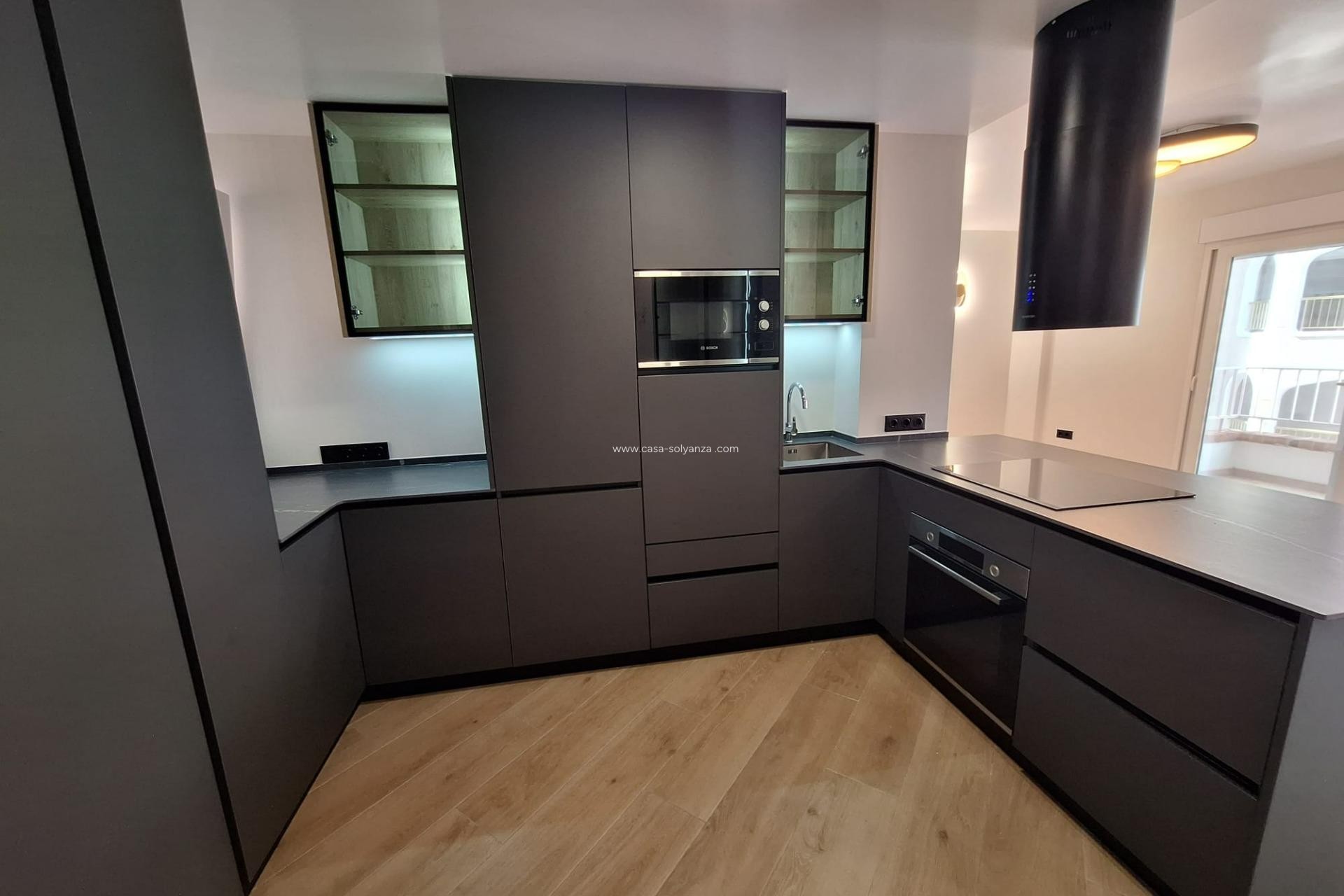 Resale - Apartment / flat - Torrevieja - Playa de los Locos