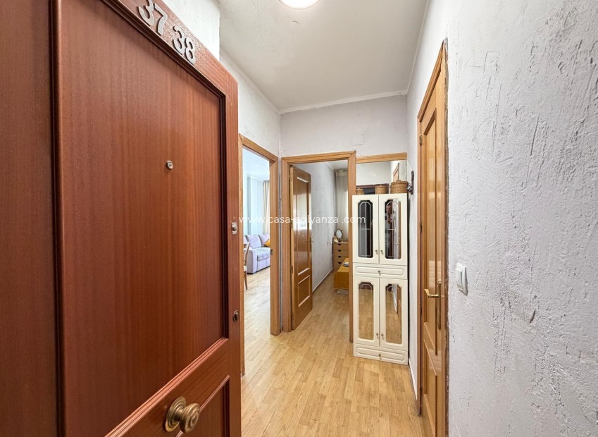 Resale - Apartment / flat - Torrevieja - Playa de los Locos