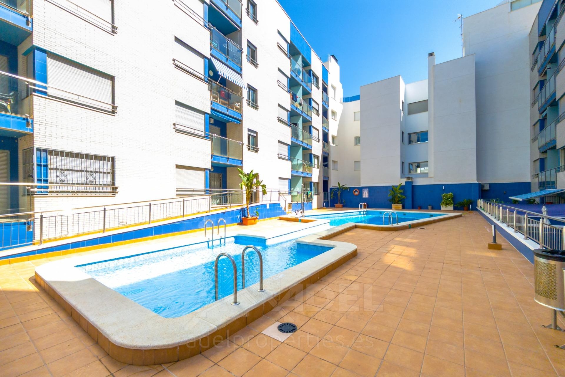 Resale - Apartment / flat - Torrevieja - Playa de los Locos