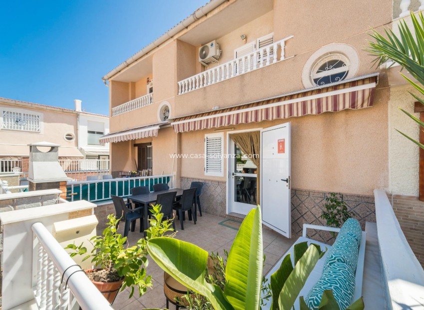 Resale - Apartment / flat - Torrevieja - Playa De Los Naufragos