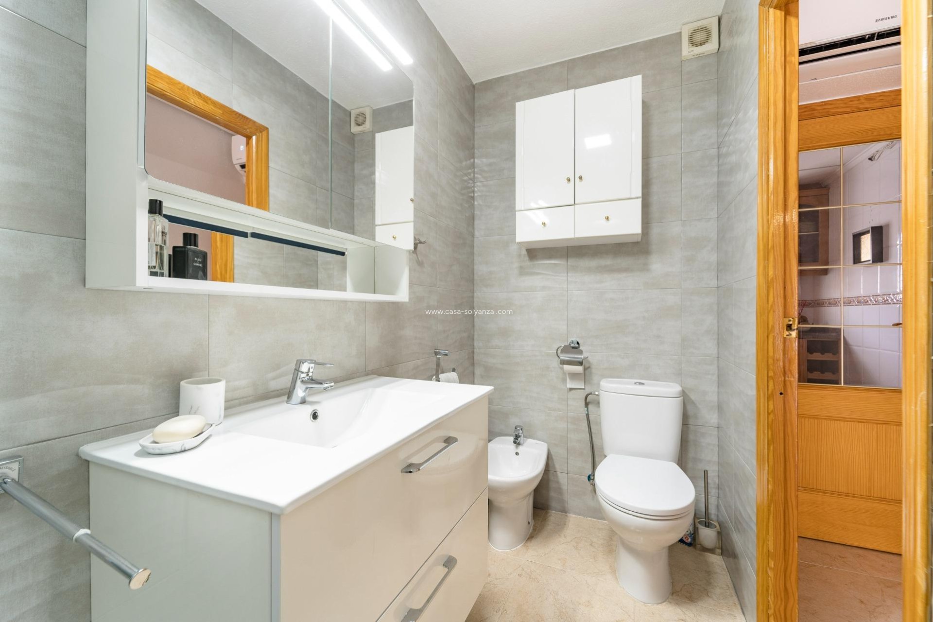 Resale - Apartment / flat - Torrevieja - Playa De Los Naufragos