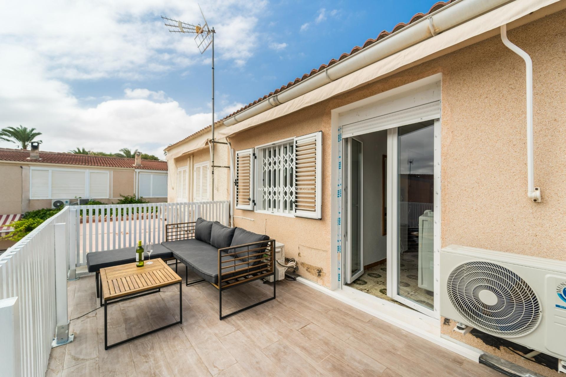 Resale - Apartment / flat - Torrevieja - Playa De Los Naufragos