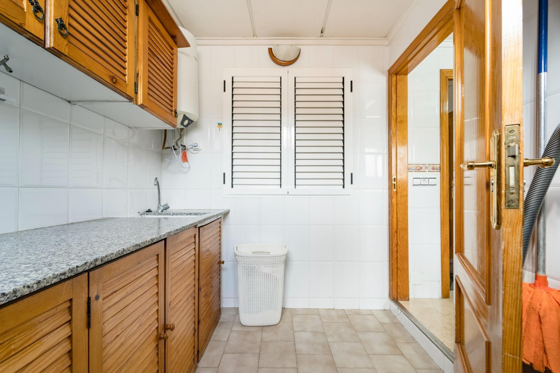 Resale - Apartment / flat - Torrevieja - Playa De Los Naufragos