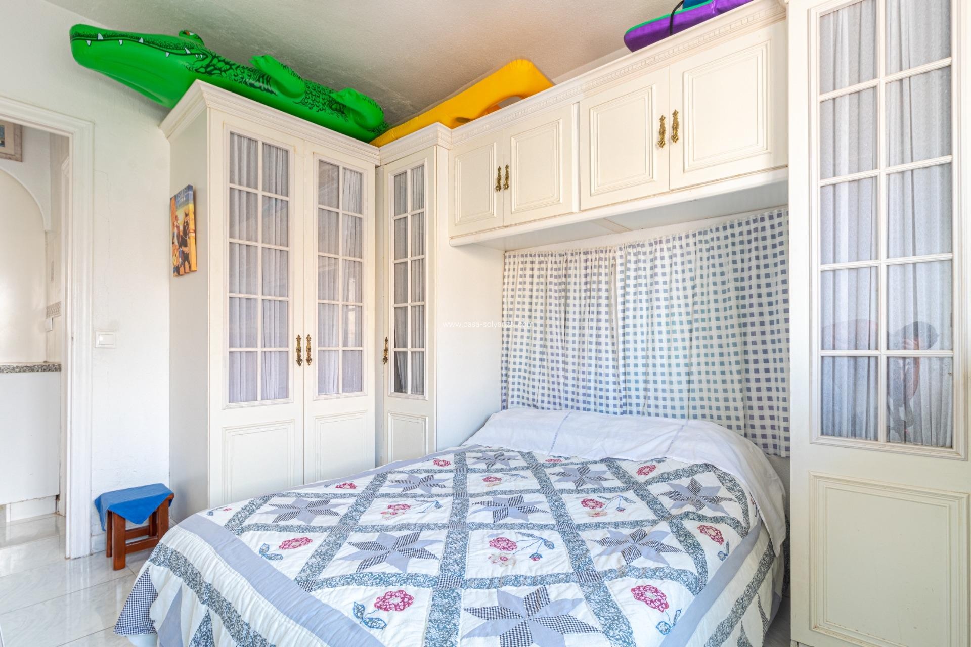 Resale - Apartment / flat - Torrevieja - Playa de los Naufragos