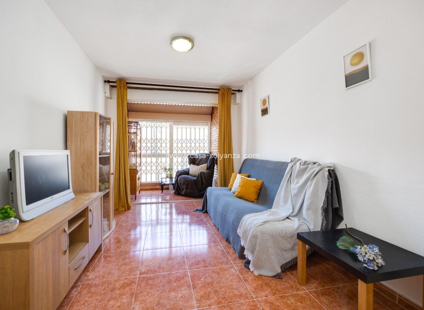 Resale - Apartment / flat - Torrevieja - Playa De Los Naufragos