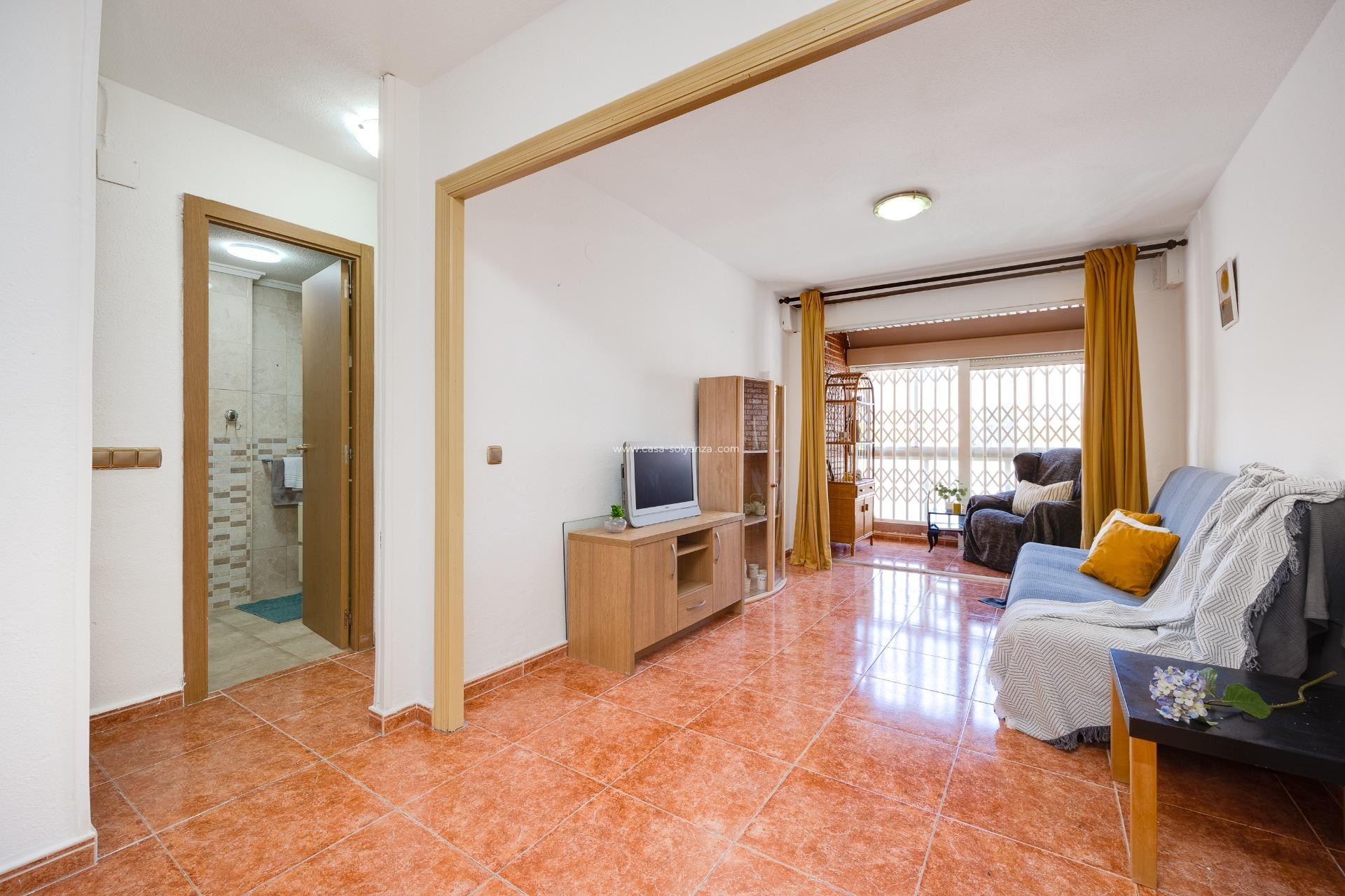 Resale - Apartment / flat - Torrevieja - Playa De Los Naufragos