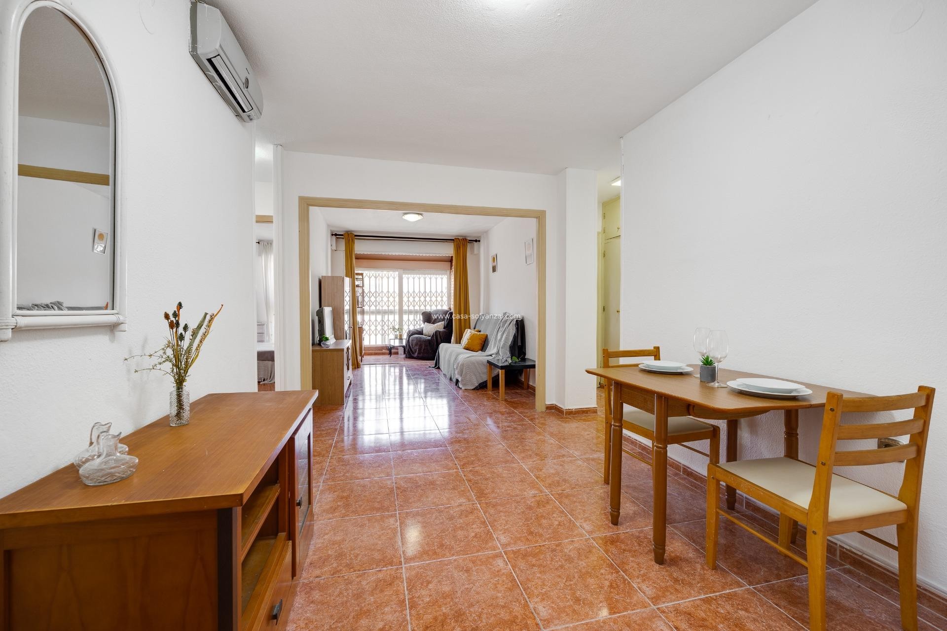 Resale - Apartment / flat - Torrevieja - Playa De Los Naufragos