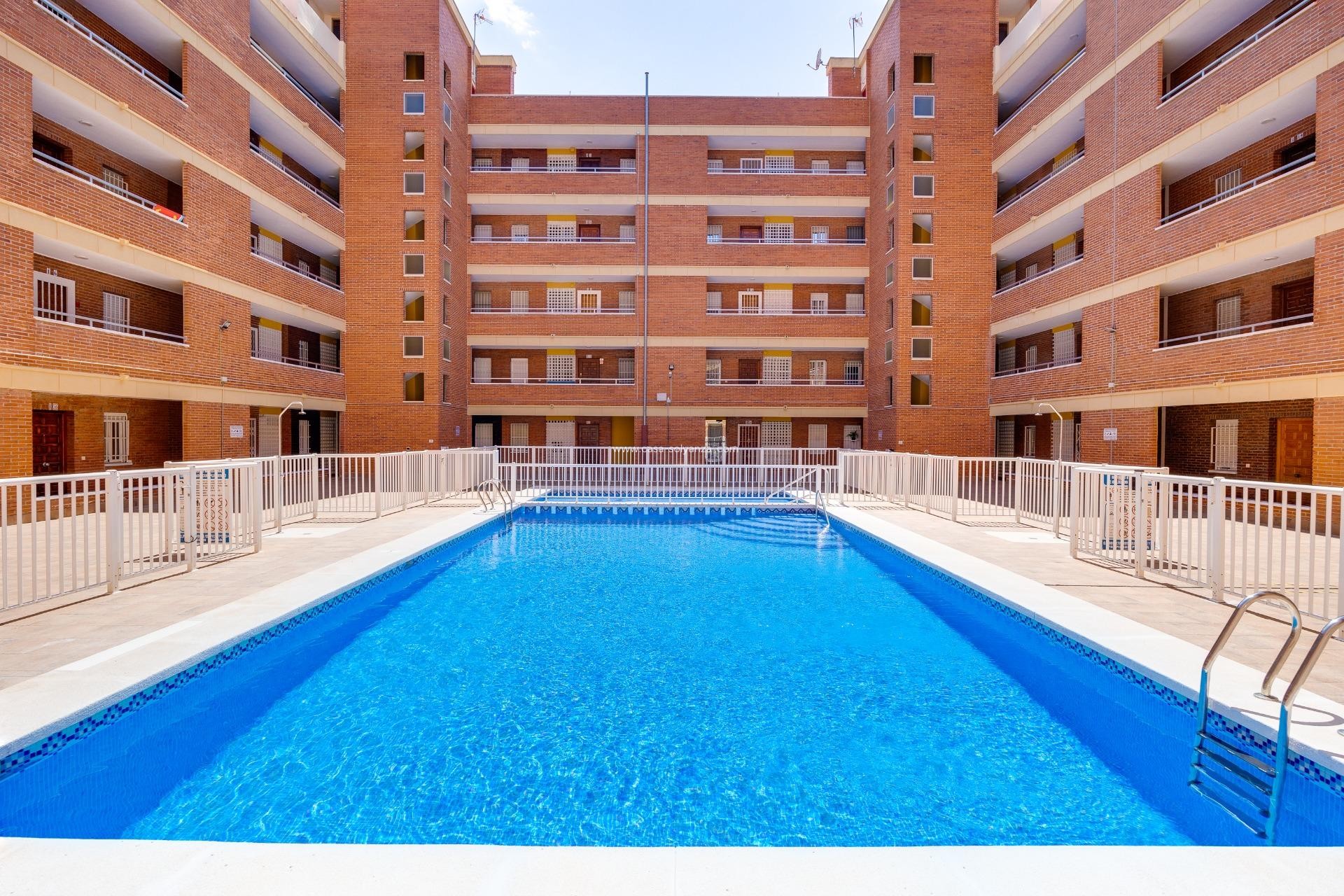 Resale - Apartment / flat - Torrevieja - Playa De Los Naufragos