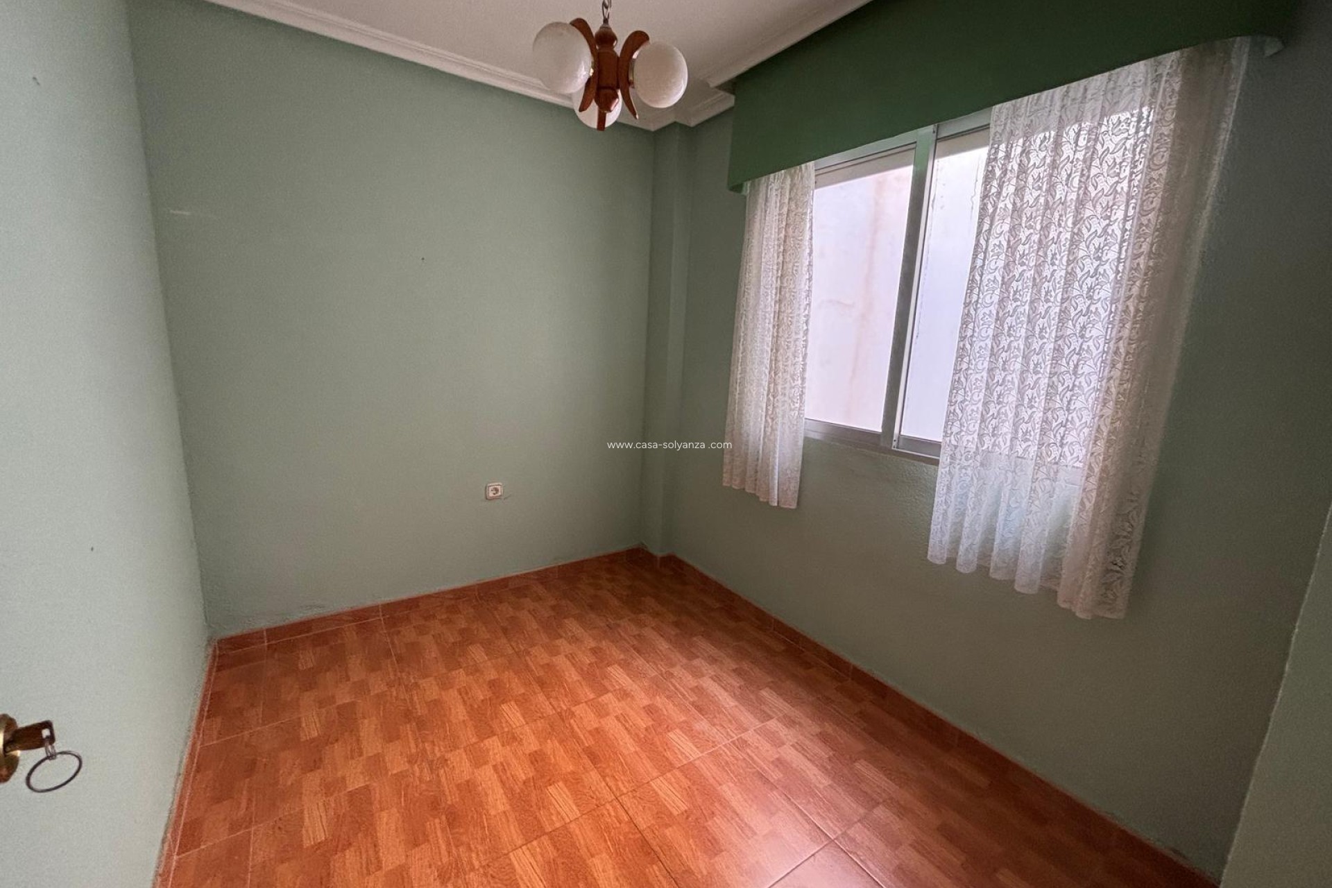 Resale - Apartment / flat - Torrevieja - Playa De Los Naufragos