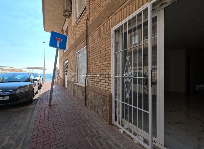 Resale - Apartment / flat - Torrevieja - Playa De Los Naufragos