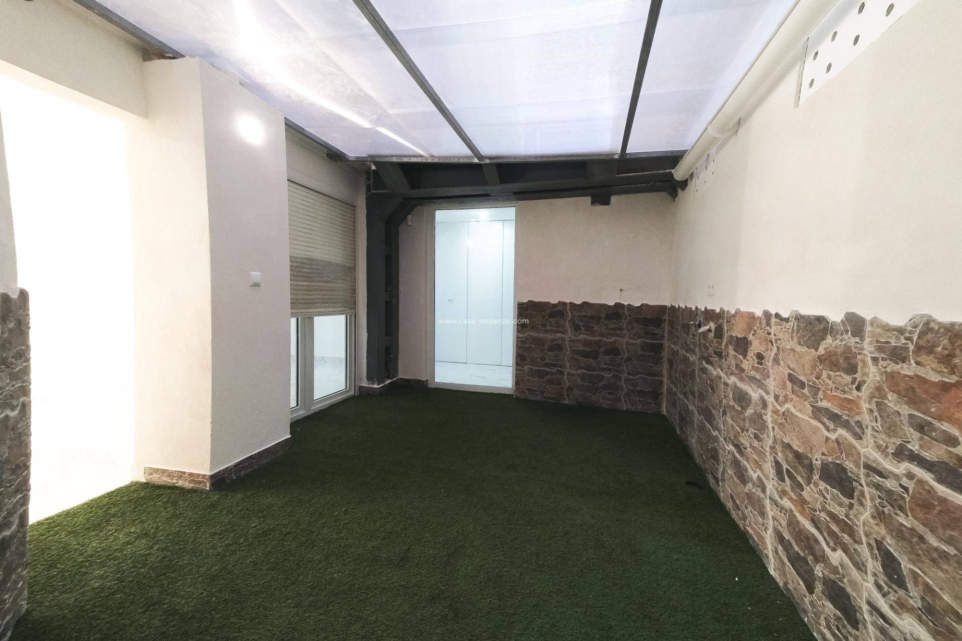 Resale - Apartment / flat - Torrevieja - Playa De Los Naufragos