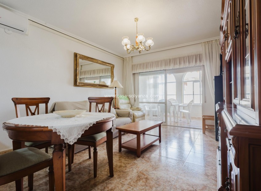 Resale - Apartment / flat - Torrevieja - Playa De Los Naufragos