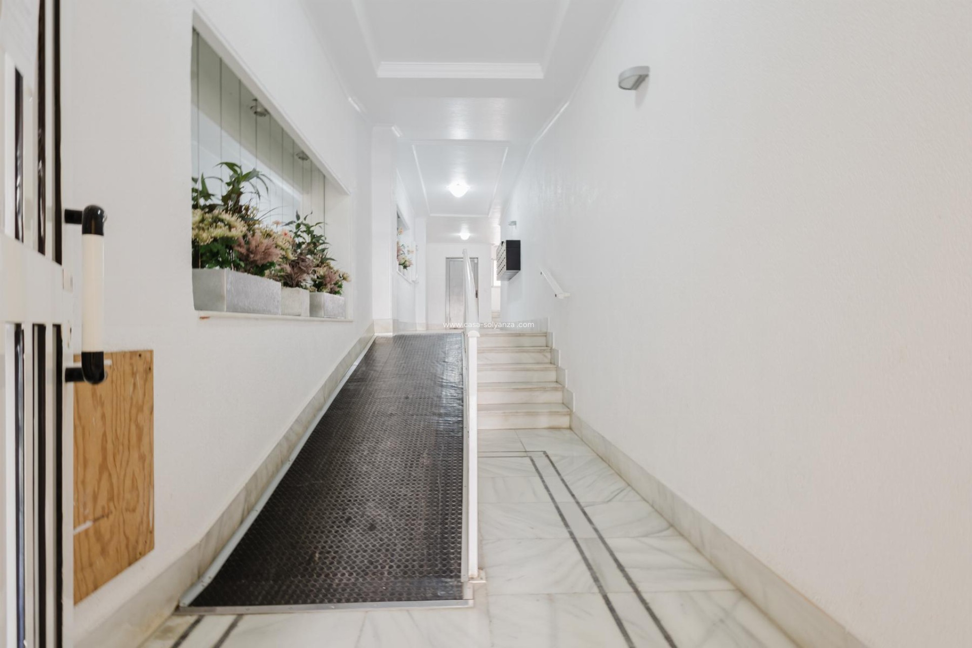 Resale - Apartment / flat - Torrevieja - Playa De Los Naufragos