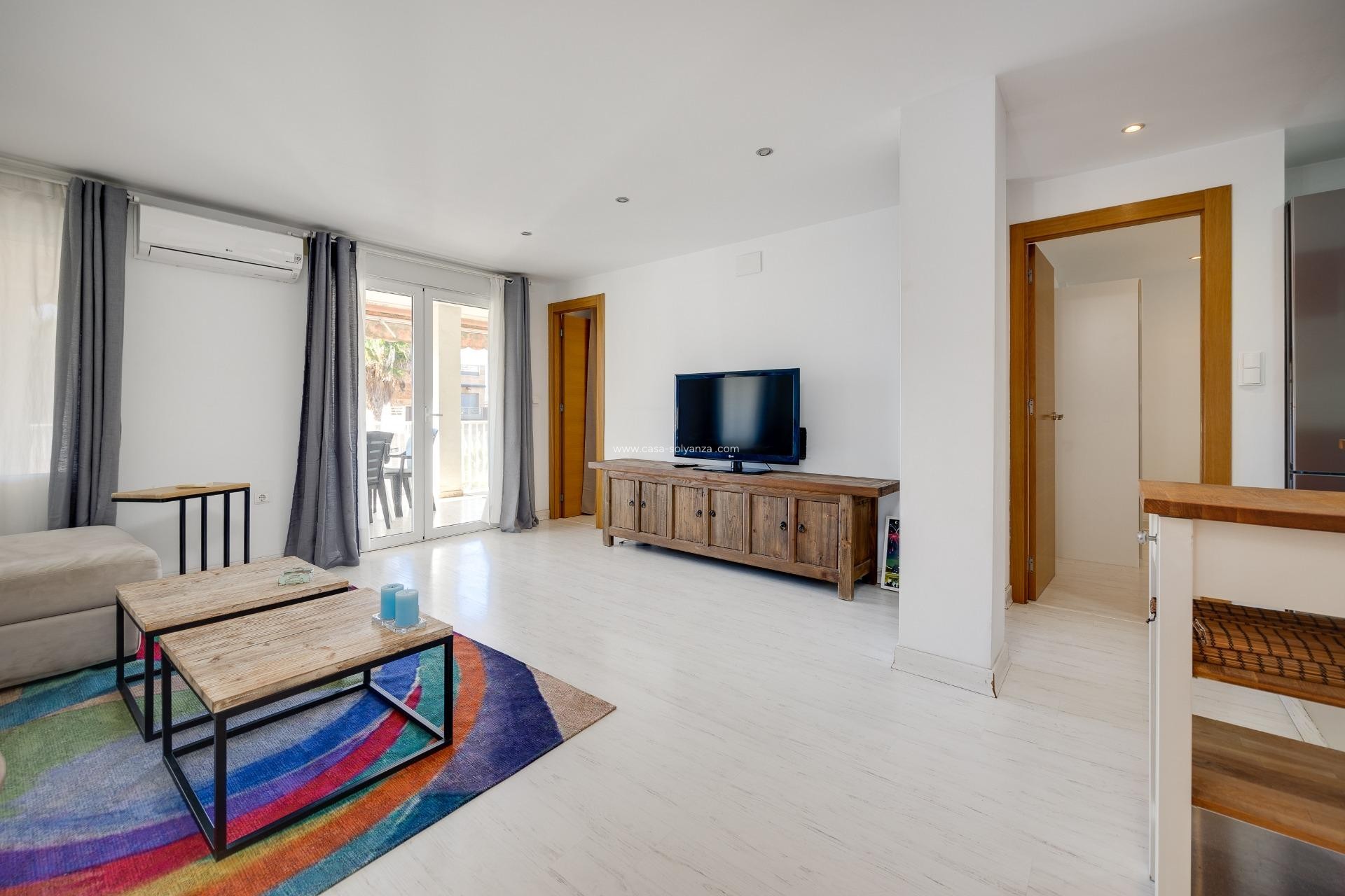 Resale - Apartment / flat - Torrevieja - Playa De Los Naufragos