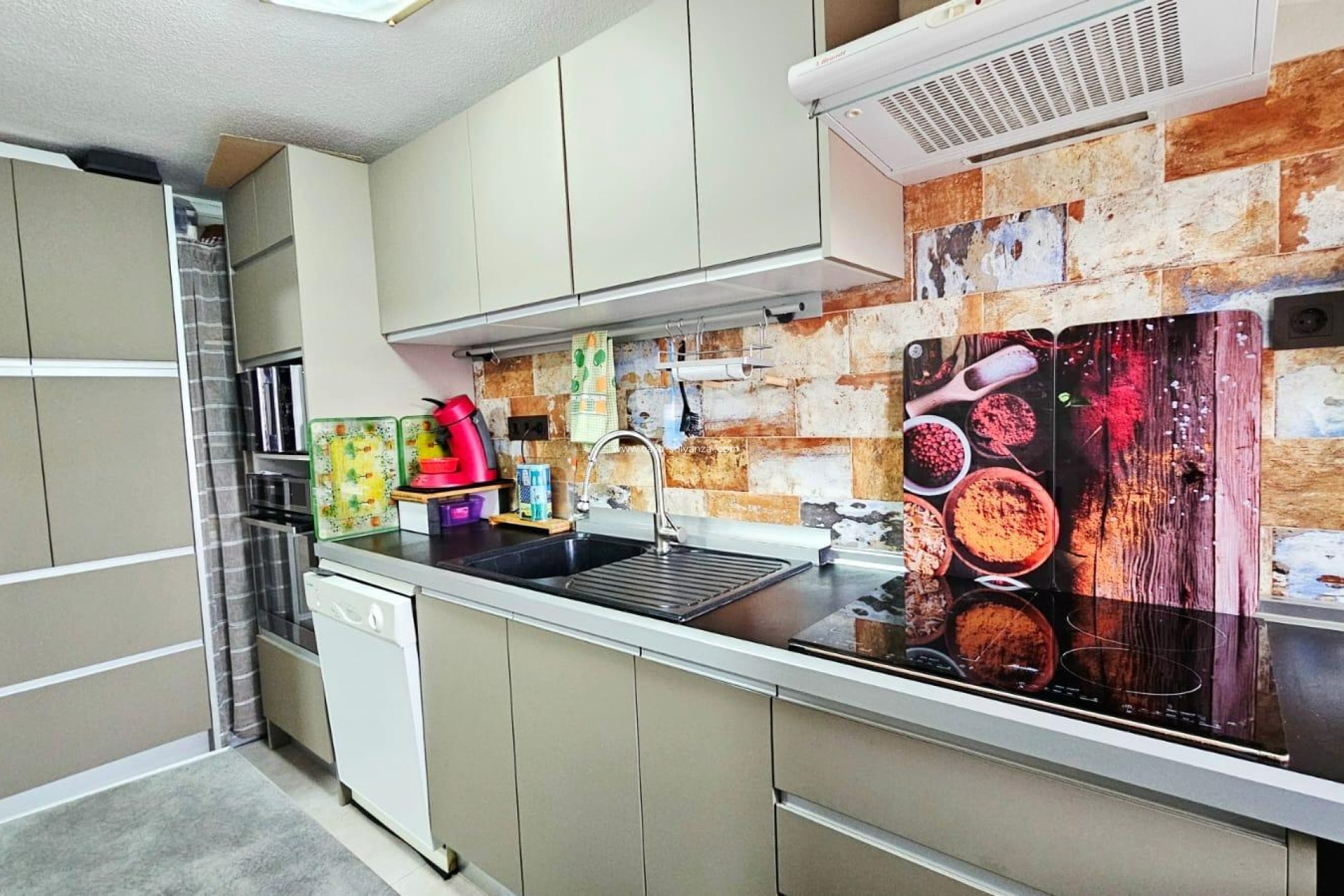 Resale - Apartment / flat - Torrevieja - Playa De Los Naufragos