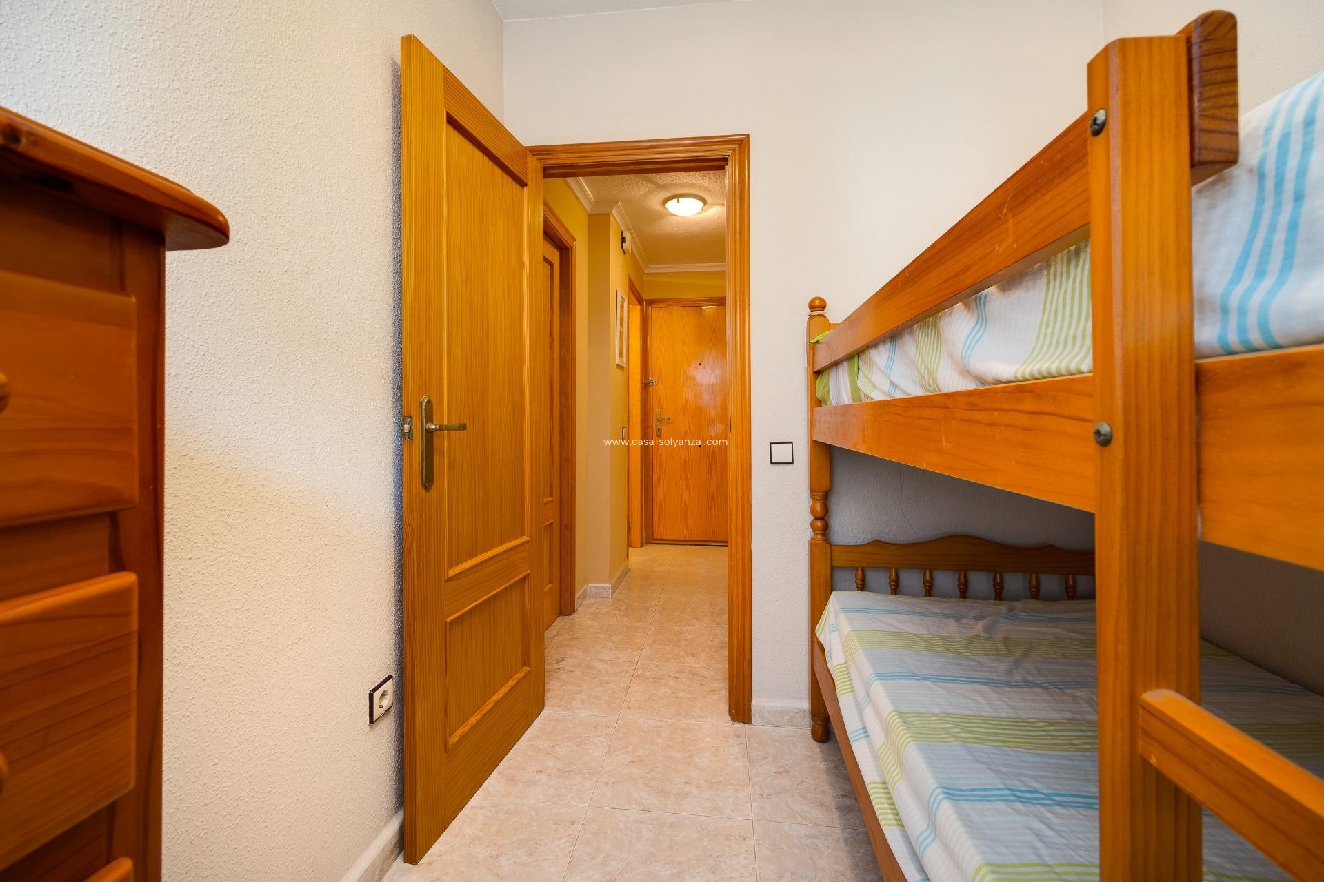 Resale - Apartment / flat - Torrevieja - Playa De Los Naufragos