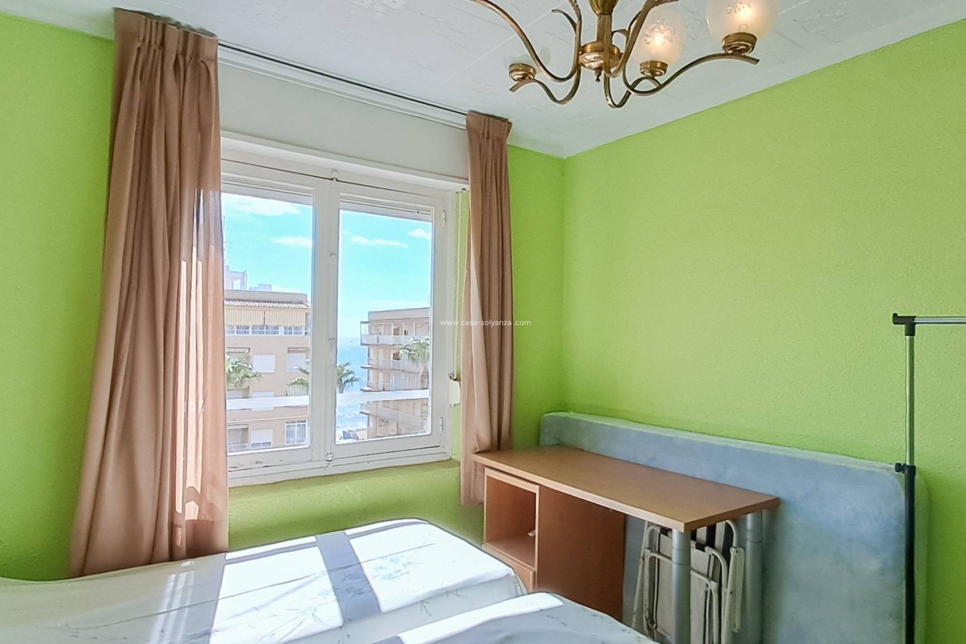 Resale - Apartment / flat - Torrevieja - Playa De Los Naufragos