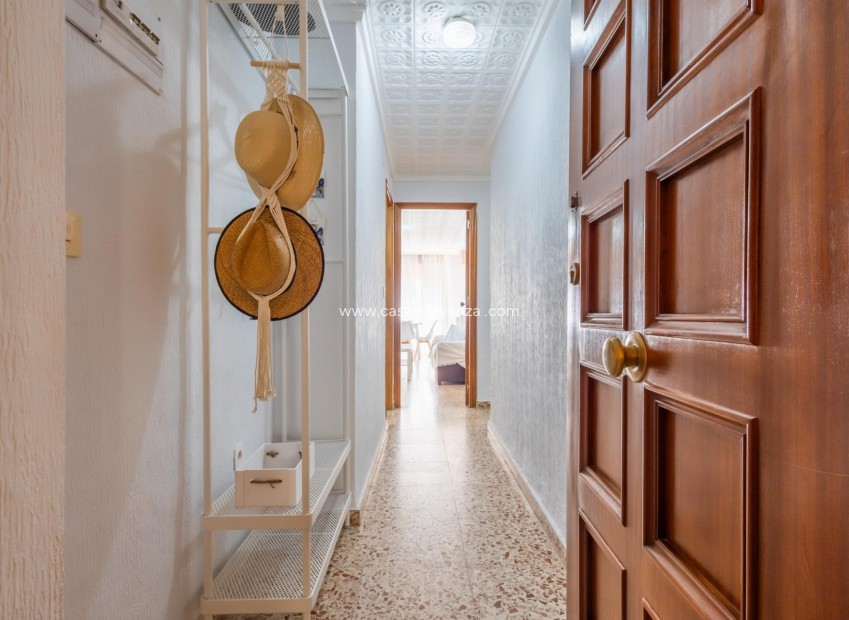 Resale - Apartment / flat - Torrevieja - Playa De Los Naufragos