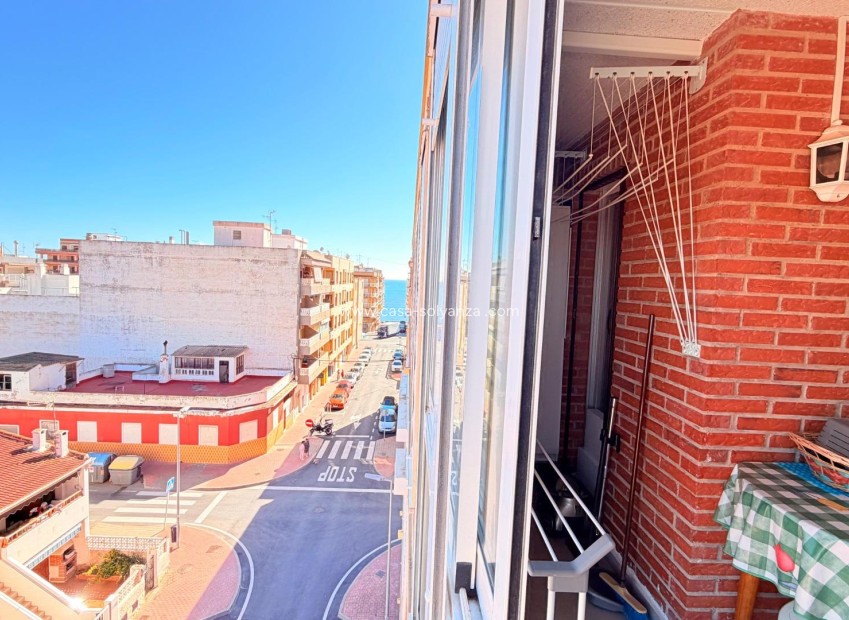 Resale - Apartment / flat - Torrevieja - Playa De Los Naufragos