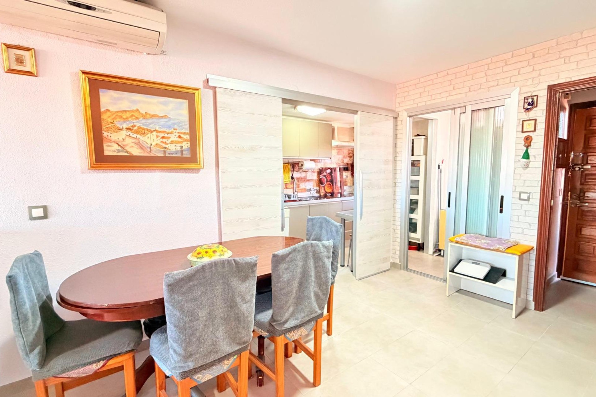 Resale - Apartment / flat - Torrevieja - Playa De Los Naufragos