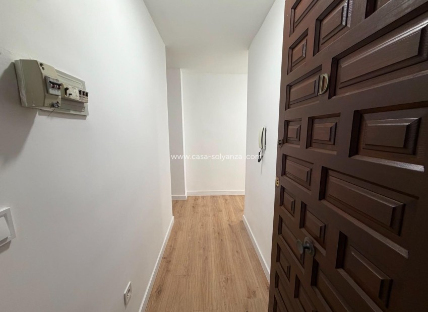 Resale - Apartment / flat - Torrevieja - Playa del Acequión