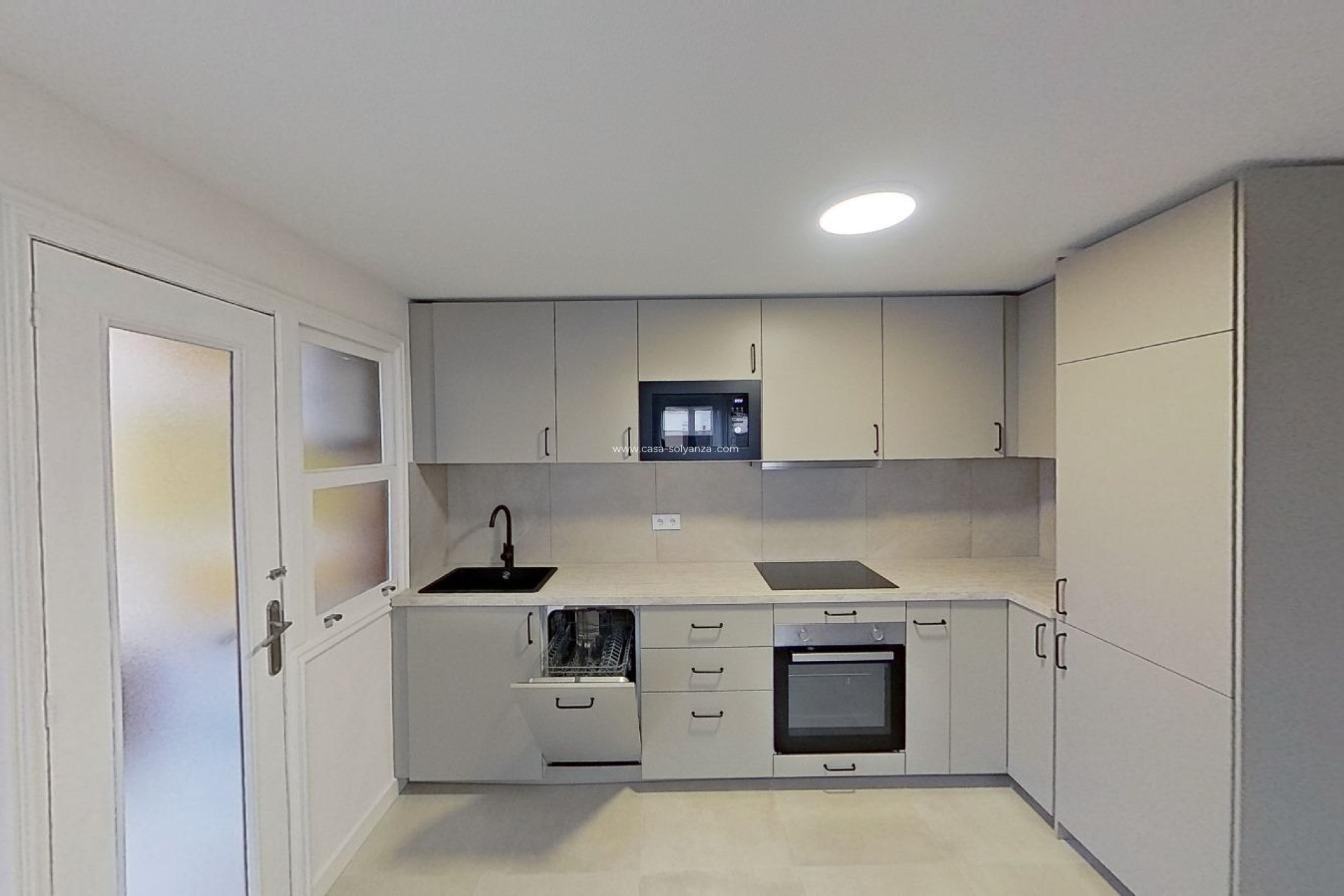 Resale - Apartment / flat - Torrevieja - Playa del Acequión