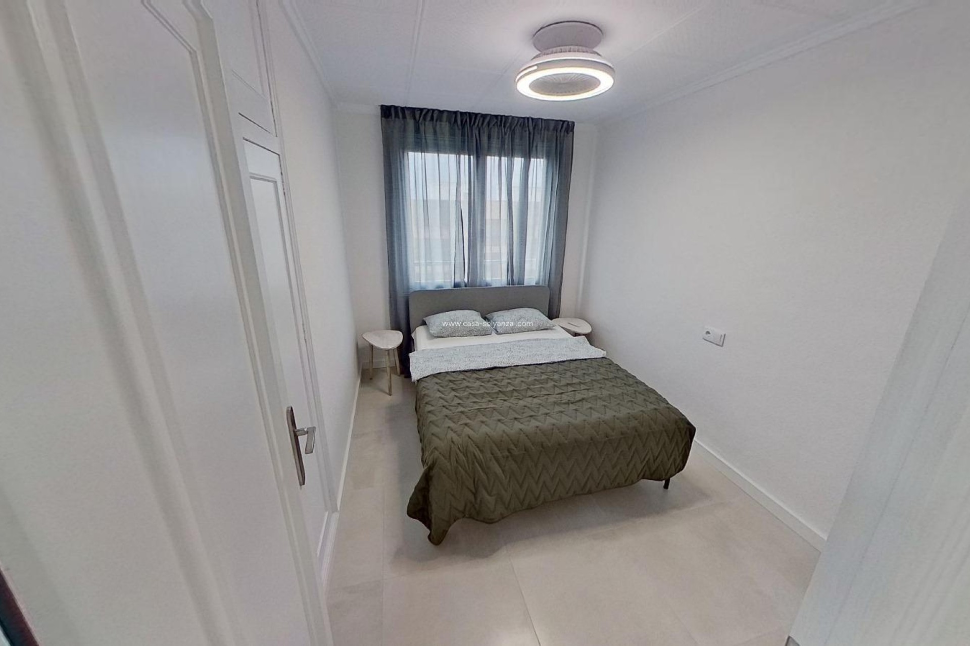 Resale - Apartment / flat - Torrevieja - Playa del Acequión