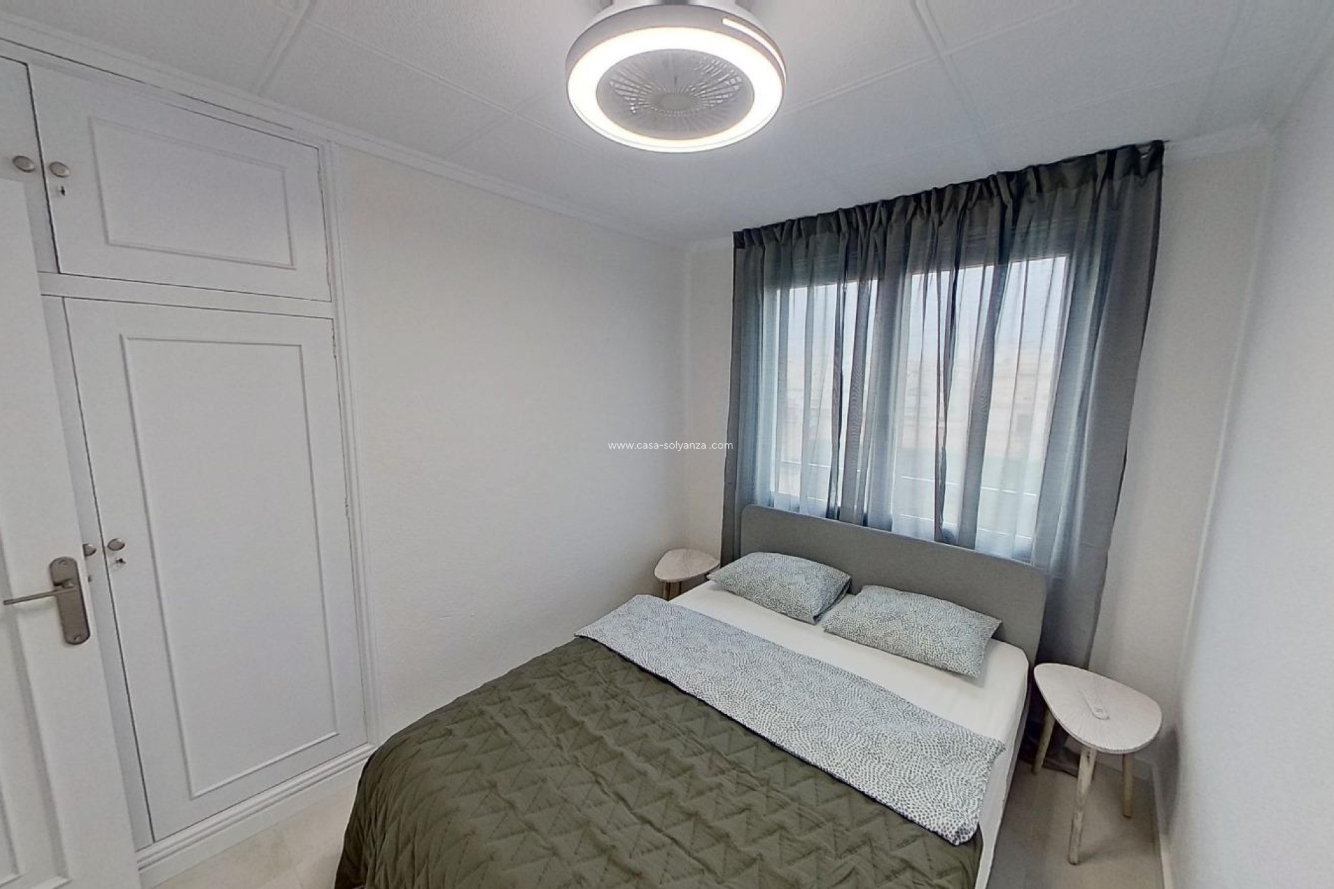Resale - Apartment / flat - Torrevieja - Playa del Acequión