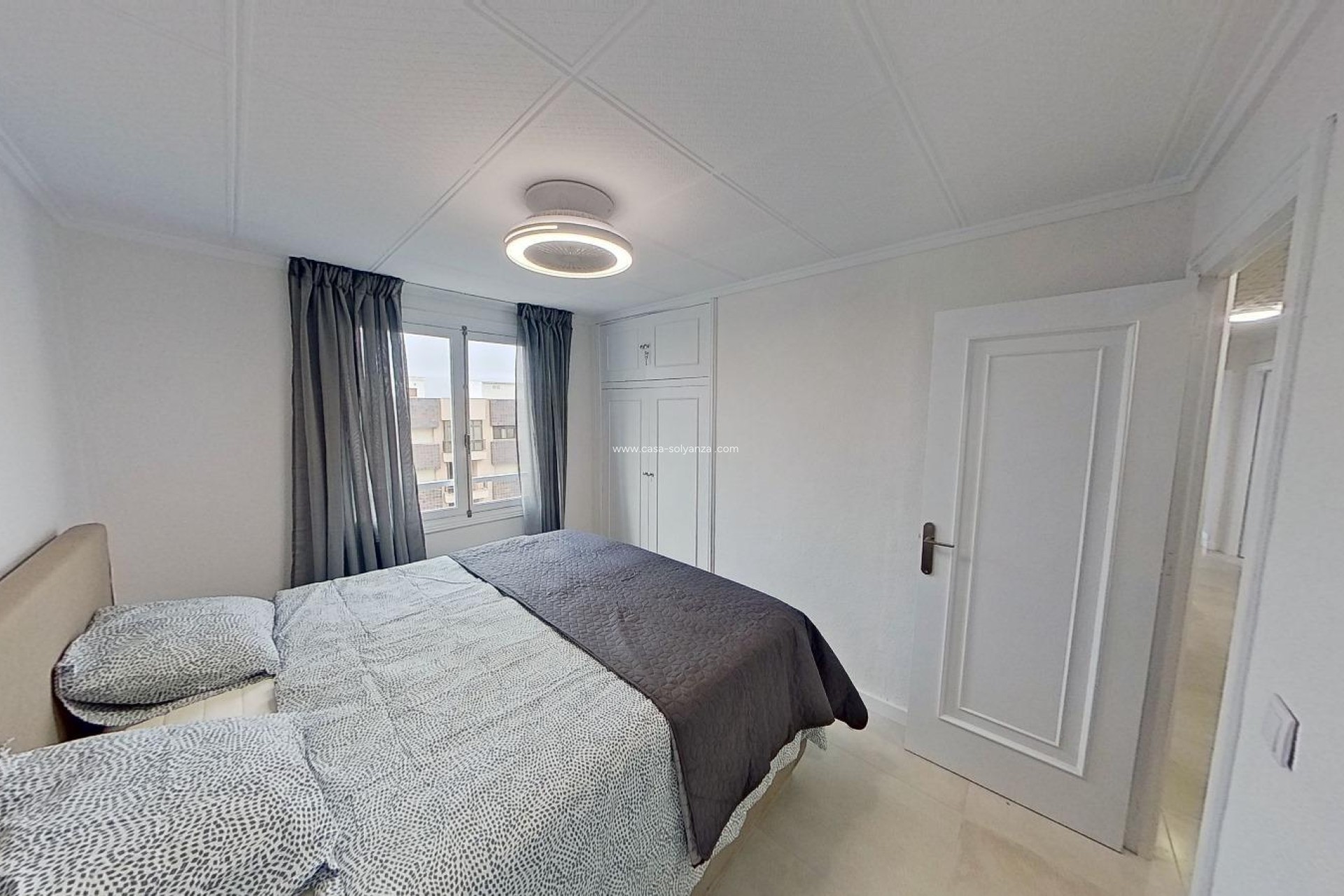 Resale - Apartment / flat - Torrevieja - Playa del Acequión