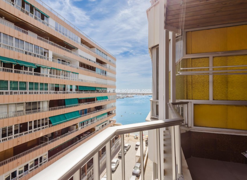 Resale - Apartment / flat - Torrevieja - Playa del Acequión
