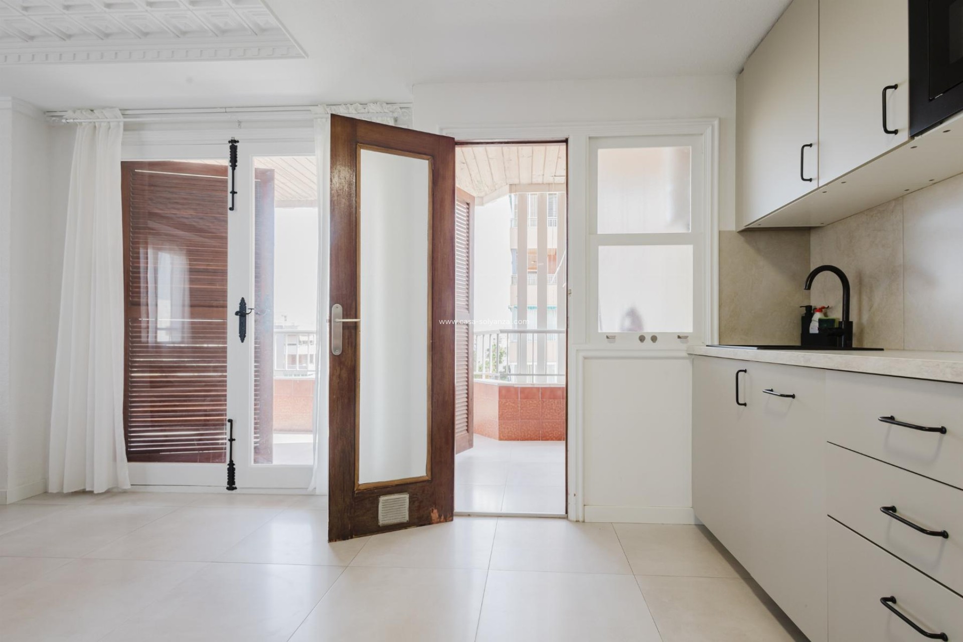 Resale - Apartment / flat - Torrevieja - Playa del Acequión