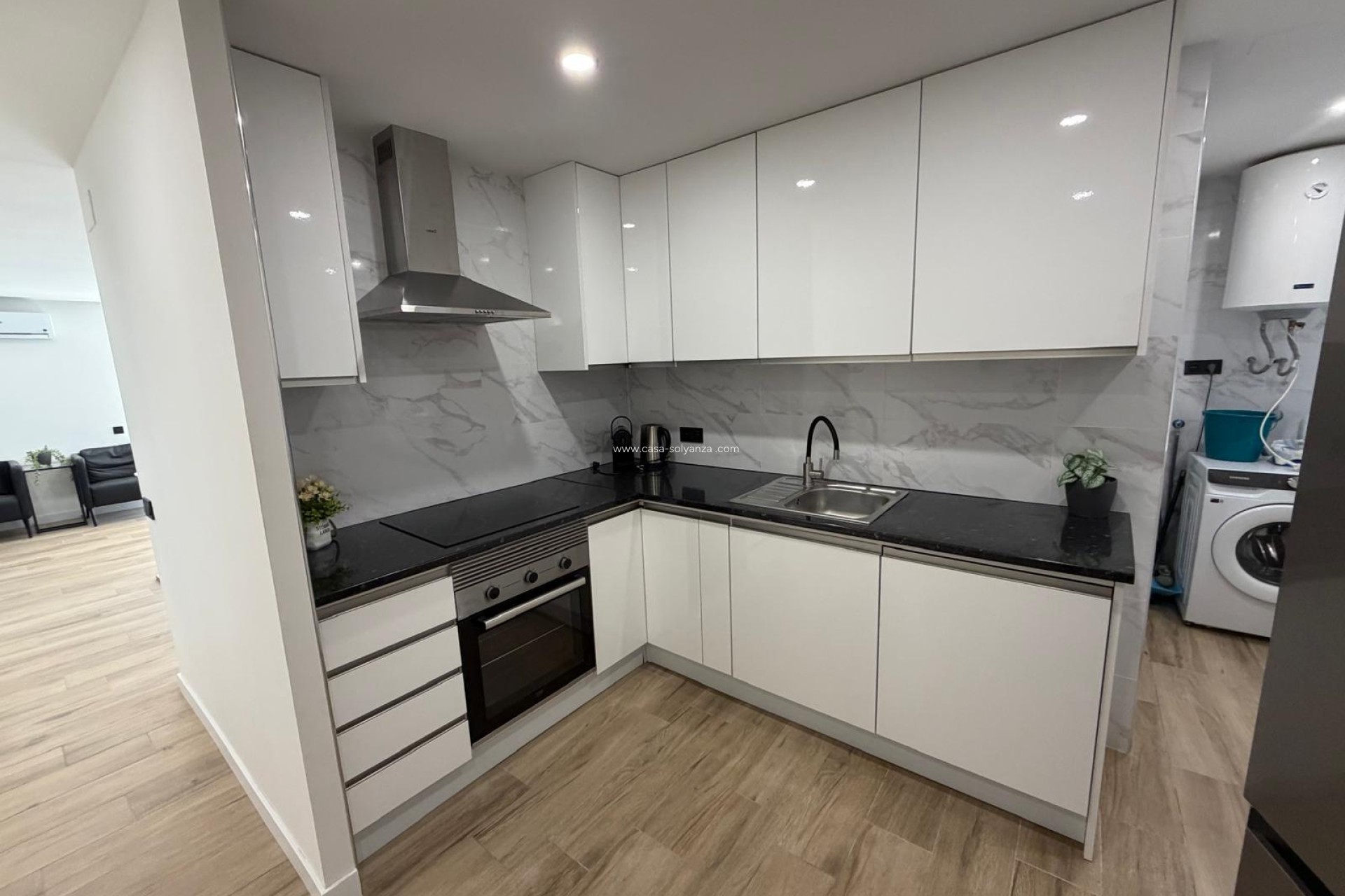 Resale - Apartment / flat - Torrevieja - Playa del Acequión