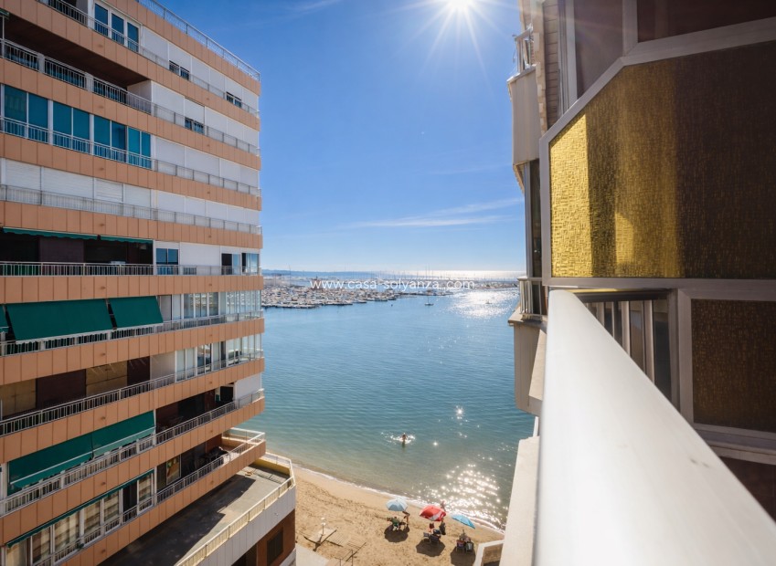 Resale - Apartment / flat - Torrevieja - Playa del Acequión