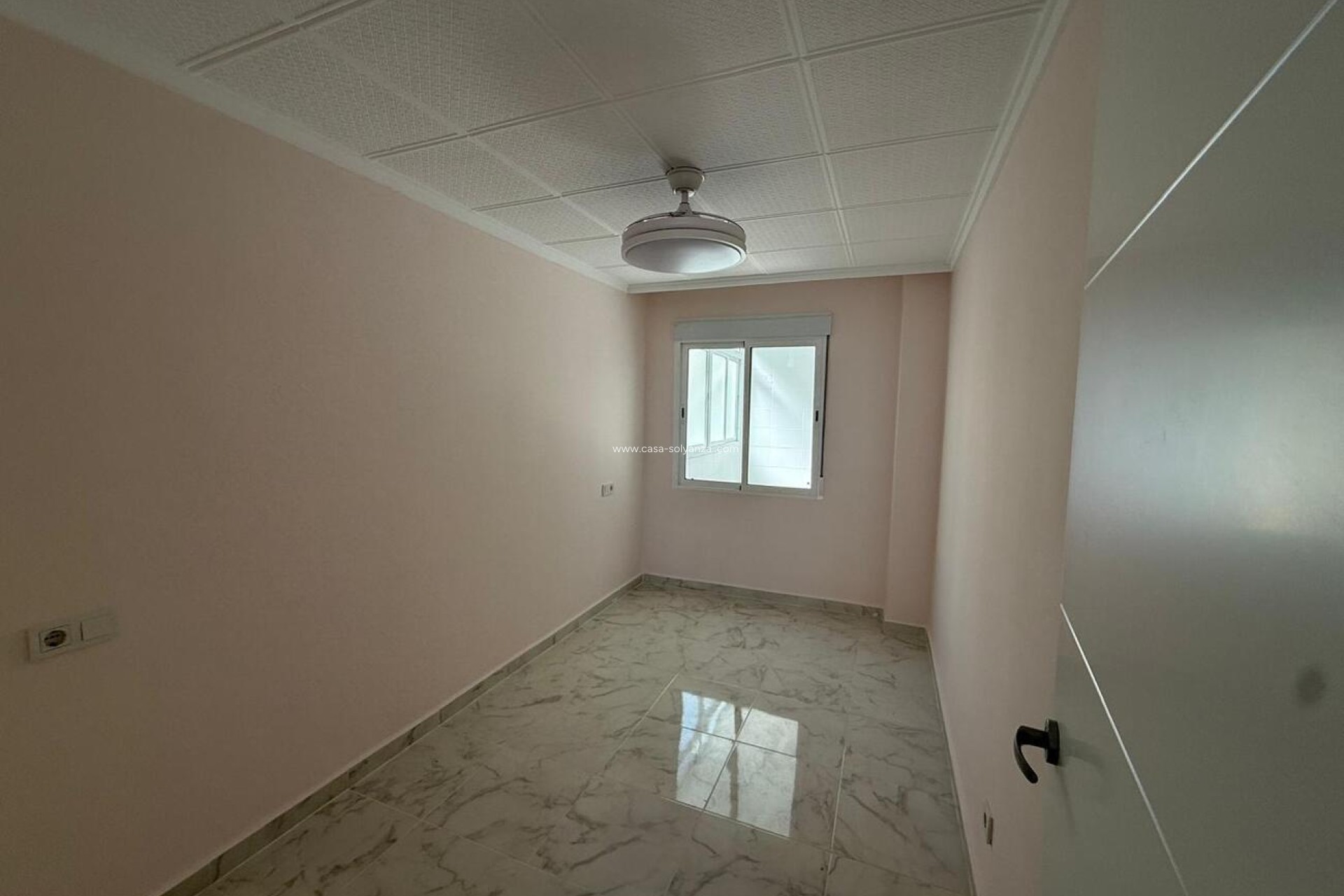 Resale - Apartment / flat - Torrevieja - Playa del Acequión