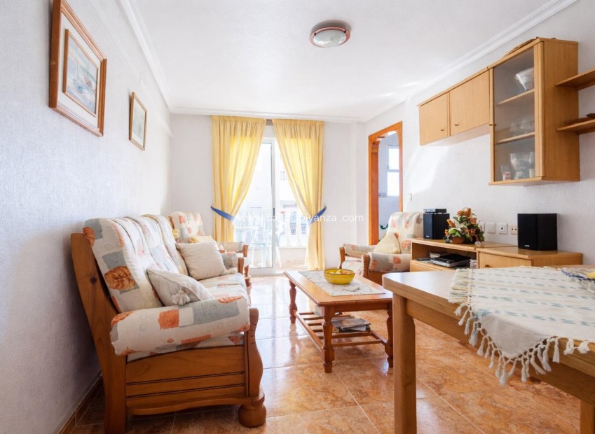 Resale - Apartment / flat - Torrevieja - Playa del Acequión