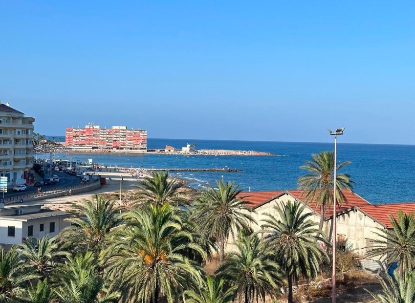 Resale - Apartment / flat - Torrevieja - Playa del Cura