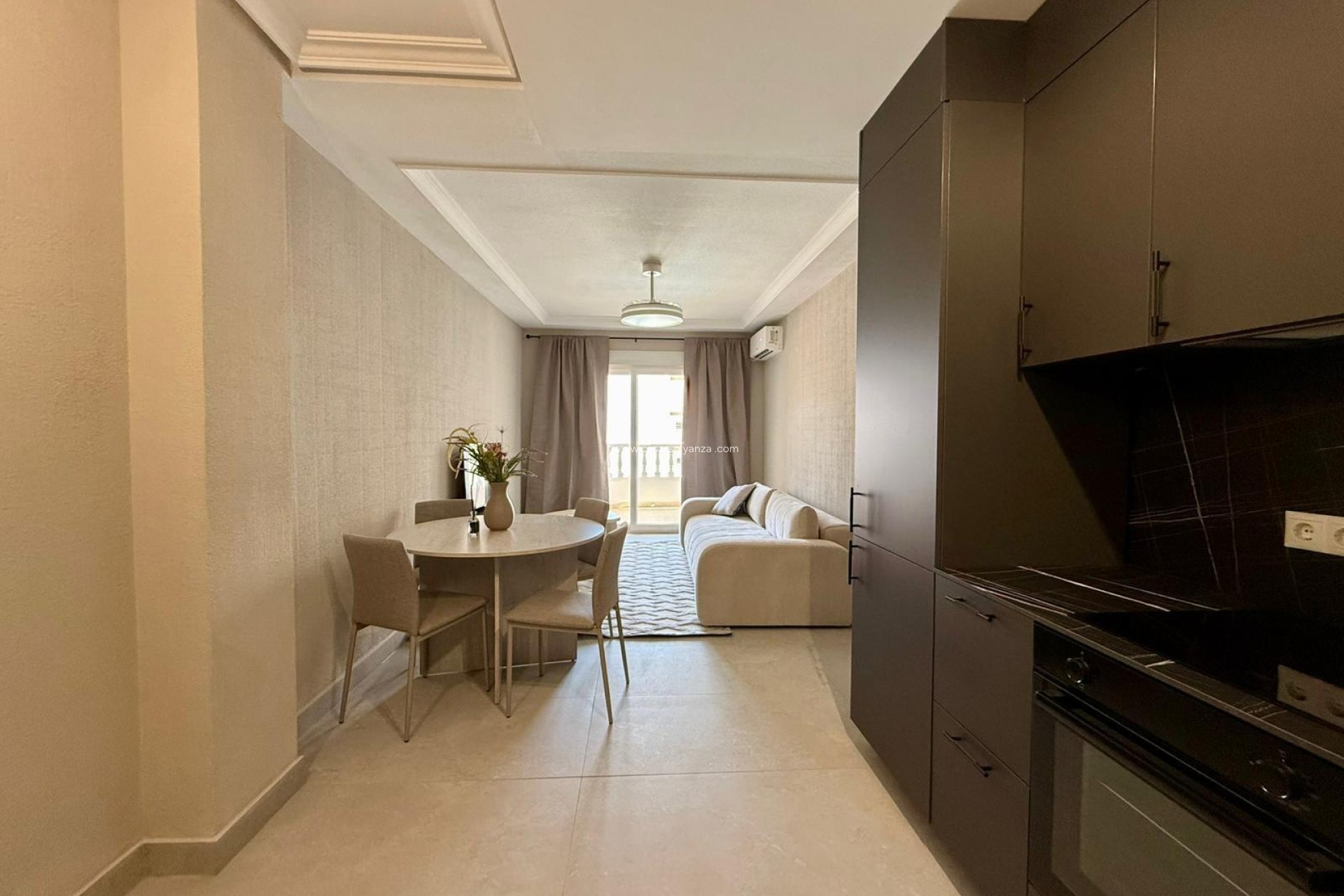 Resale - Apartment / flat - Torrevieja - Playa del Cura