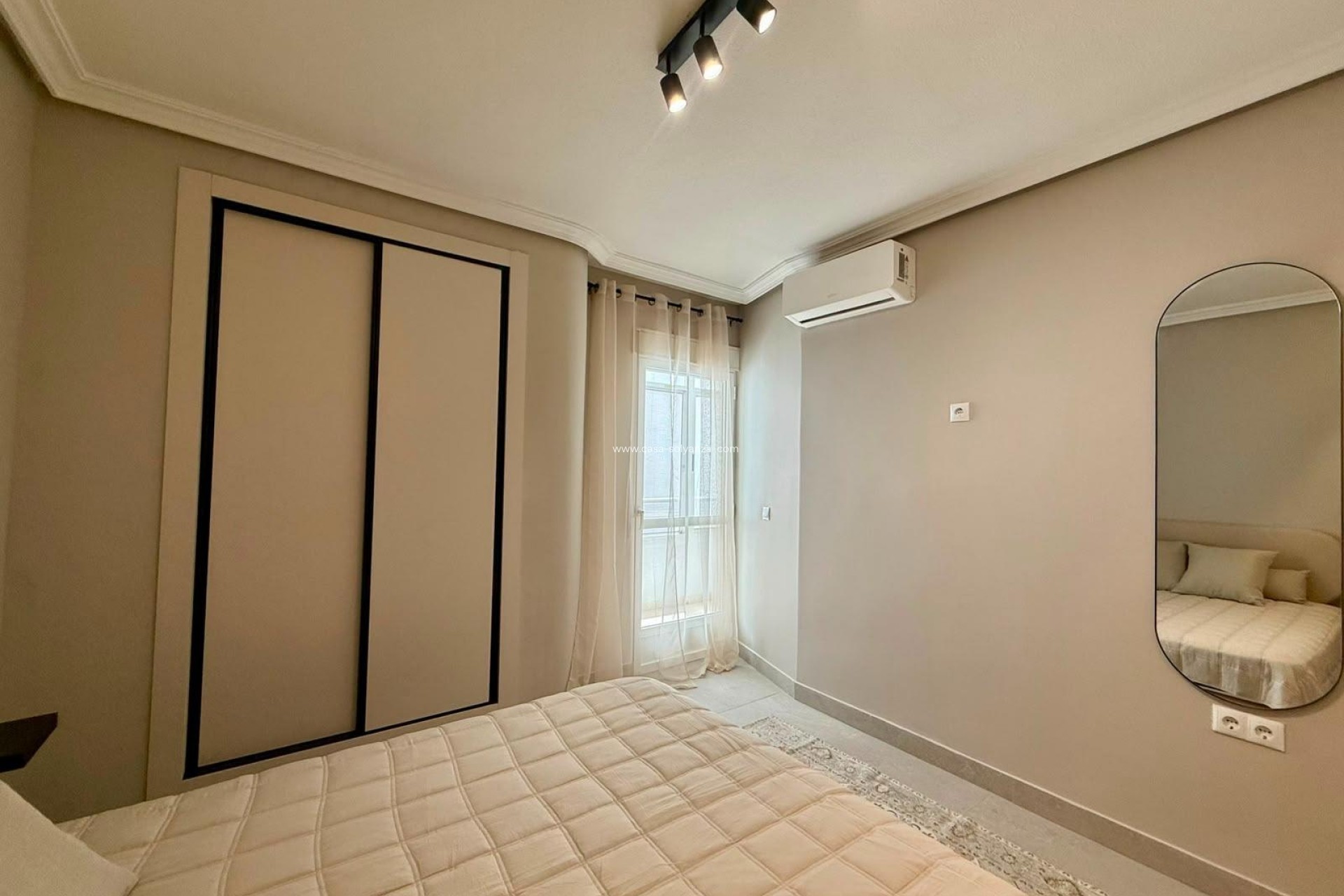 Resale - Apartment / flat - Torrevieja - Playa del Cura