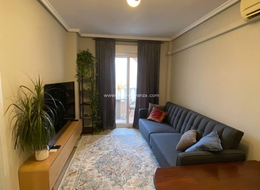 Resale - Apartment / flat - Torrevieja - Playa del Cura