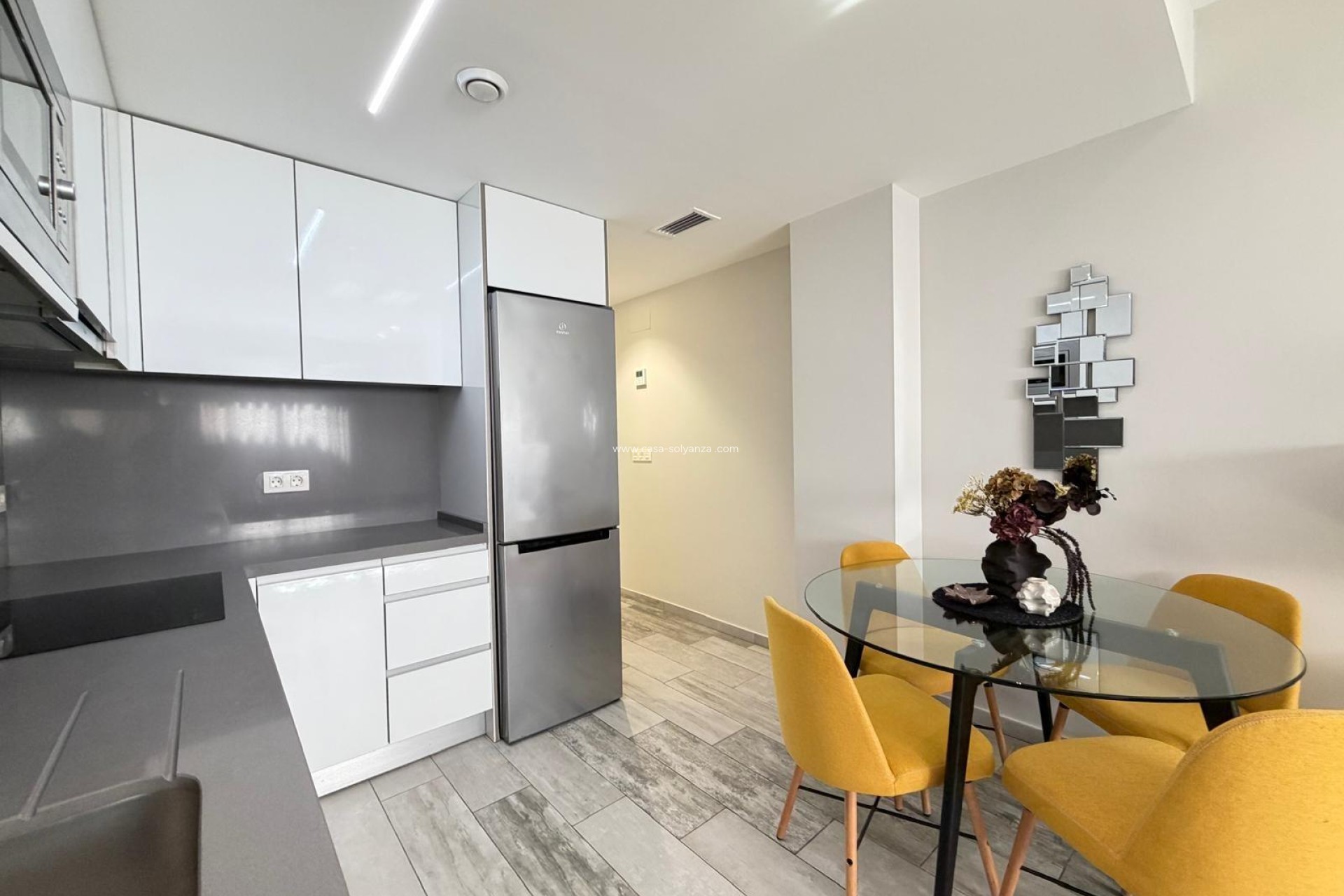 Resale - Apartment / flat - Torrevieja - Playa del Cura