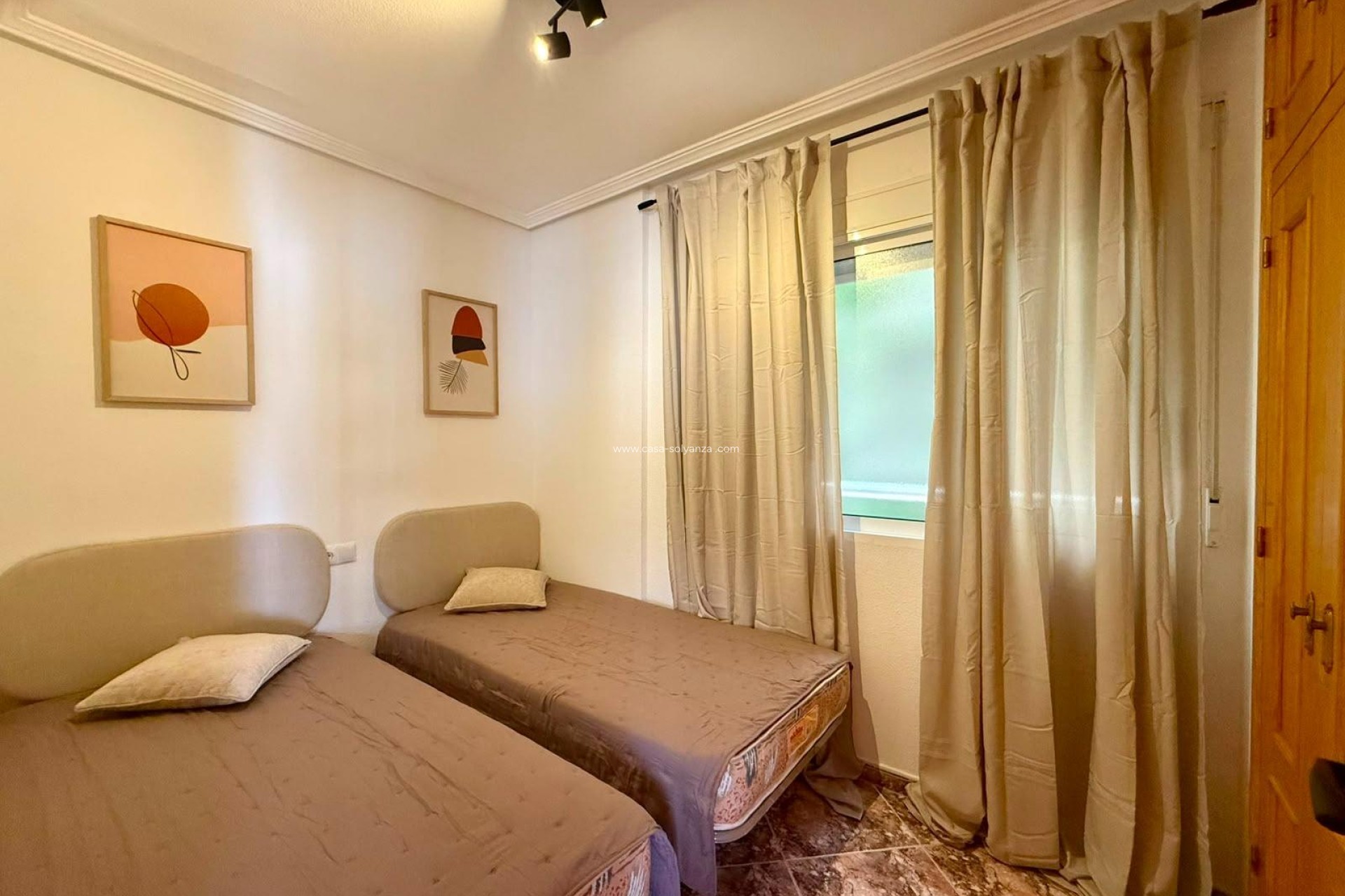 Resale - Apartment / flat - Torrevieja - Playa del Cura