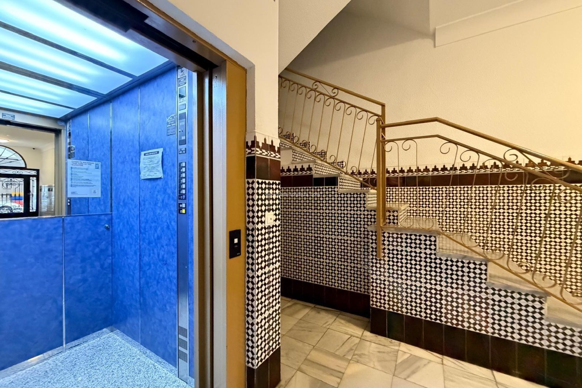 Resale - Apartment / flat - Torrevieja - Playa del Cura