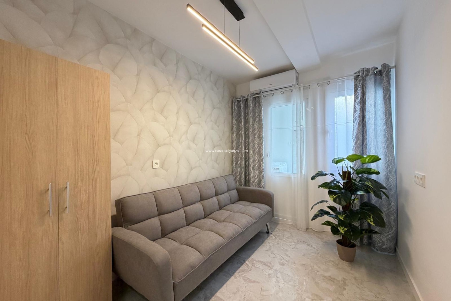 Resale - Apartment / flat - Torrevieja - Playa del Cura