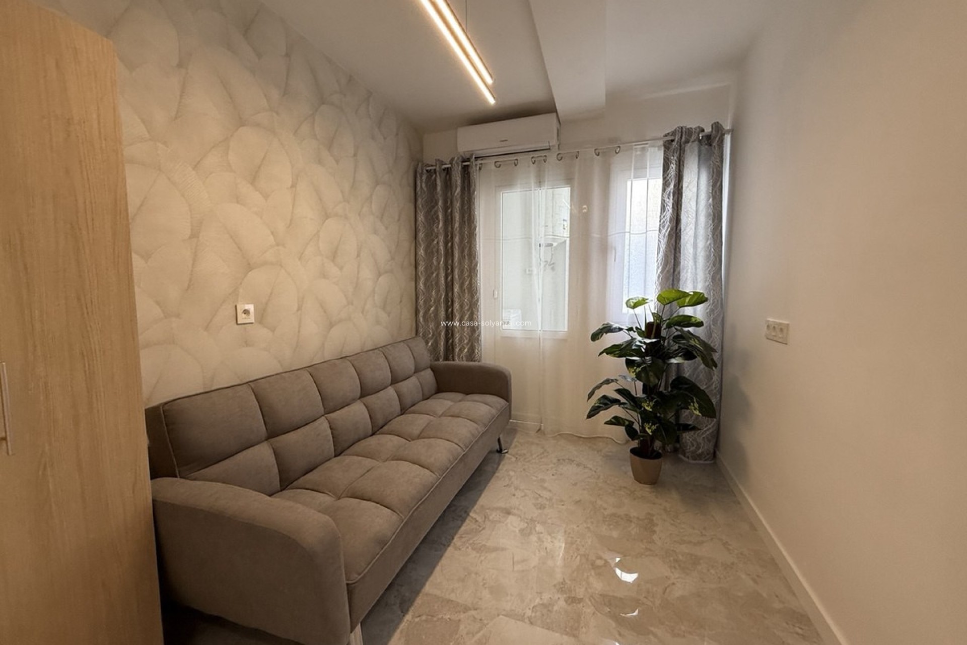 Resale - Apartment / flat - Torrevieja - Playa del Cura