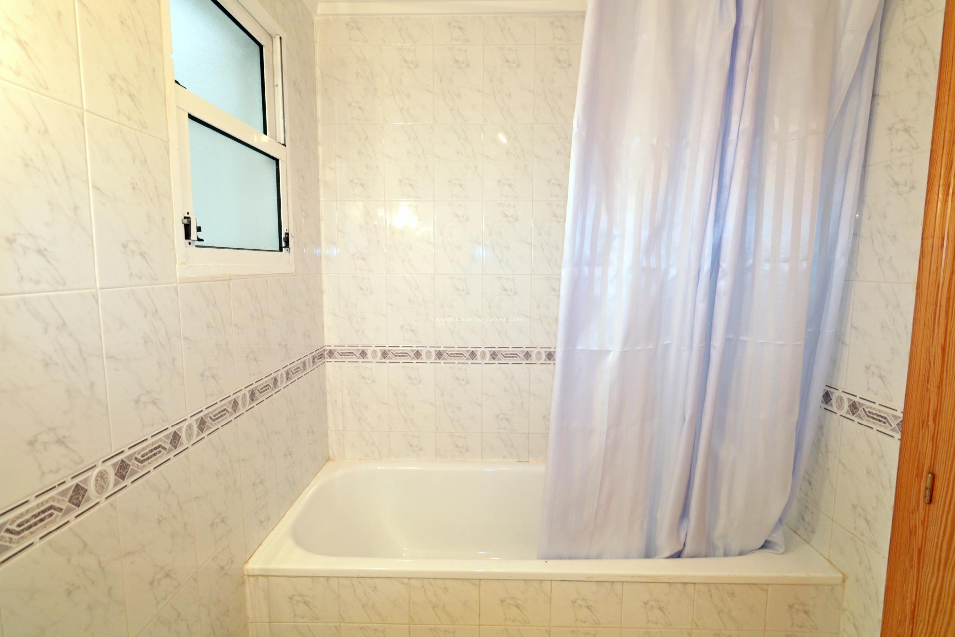 Resale - Apartment / flat - Torrevieja - Playa del Cura